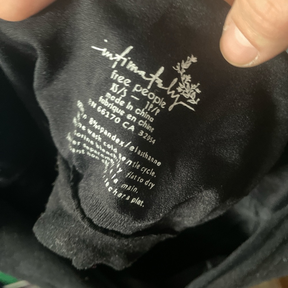 Black Basic Tank Top - image 3